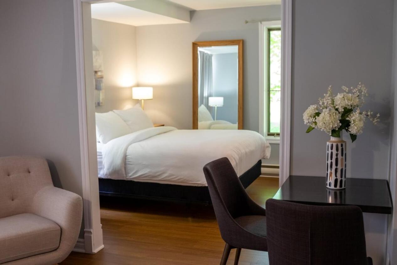 Auberge Nuits De St-Georges Bromont Zewnętrze zdjęcie