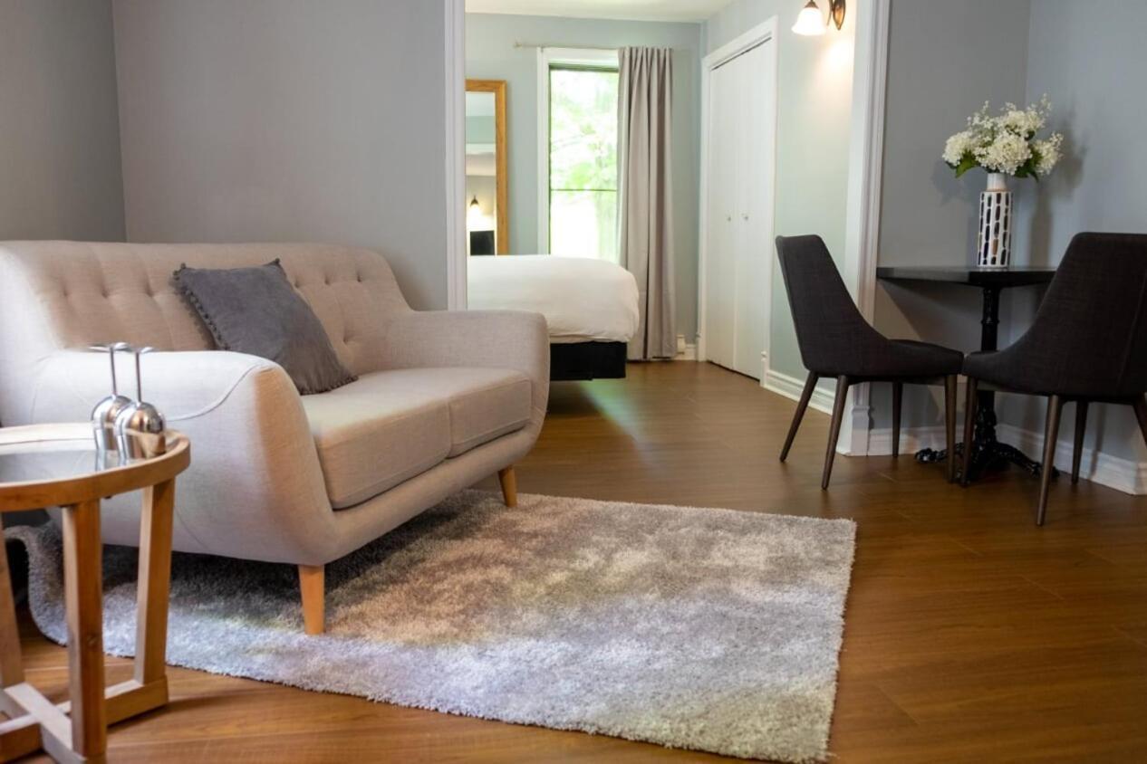 Auberge Nuits De St-Georges Bromont Zewnętrze zdjęcie