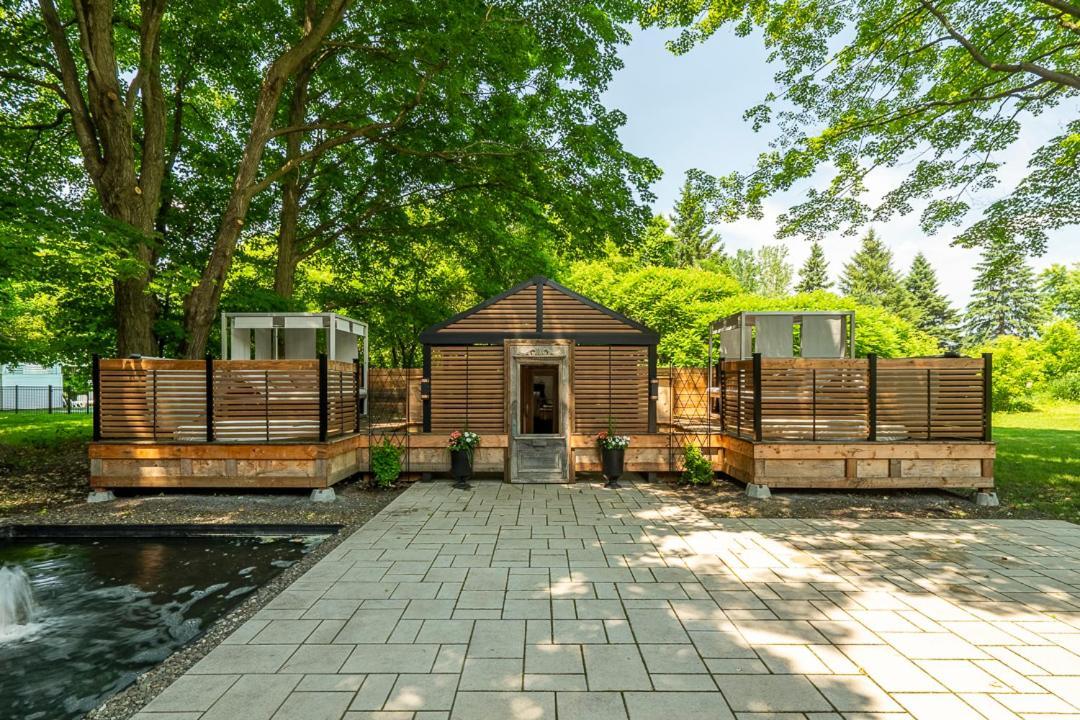 Auberge Nuits De St-Georges Bromont Zewnętrze zdjęcie