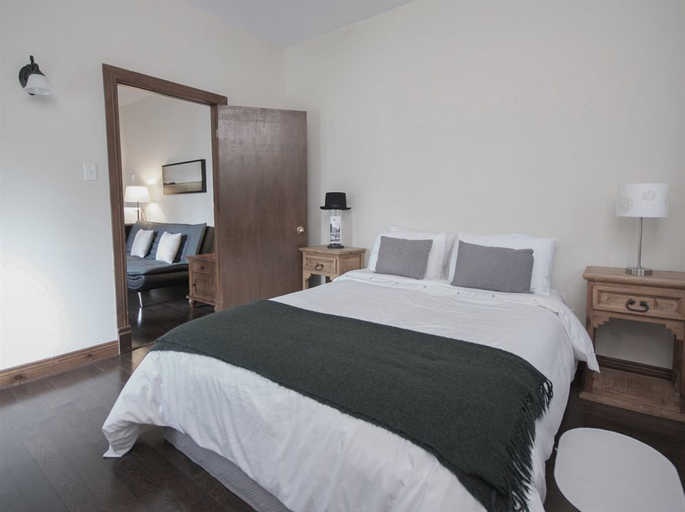 Auberge Nuits De St-Georges Bromont Zewnętrze zdjęcie
