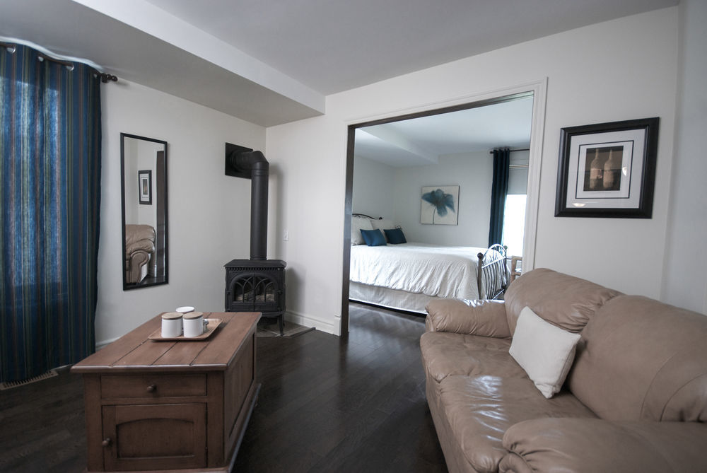 Auberge Nuits De St-Georges Bromont Zewnętrze zdjęcie