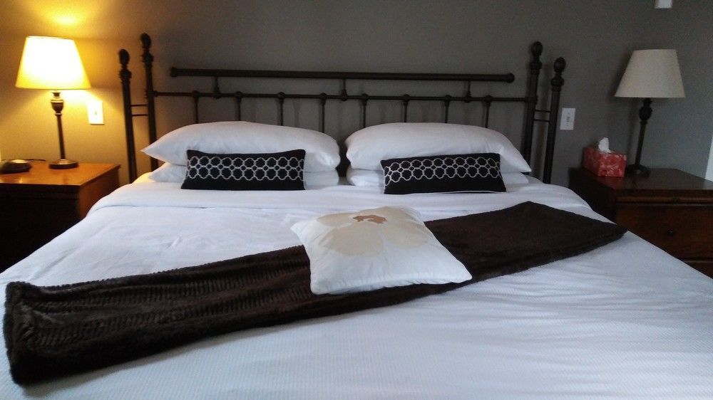 Auberge Nuits De St-Georges Bromont Zewnętrze zdjęcie