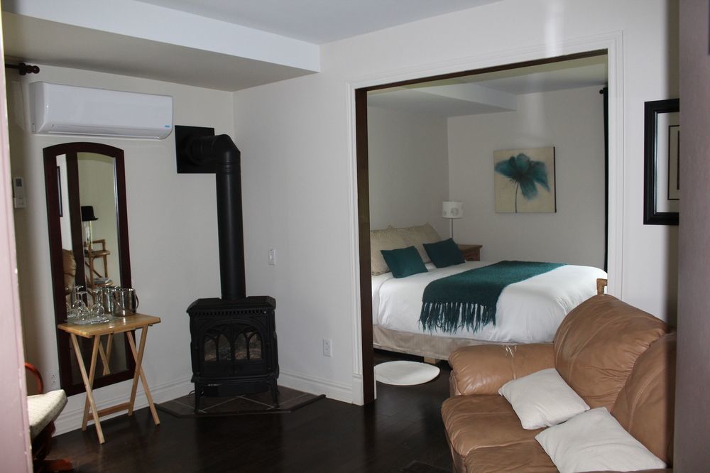 Auberge Nuits De St-Georges Bromont Zewnętrze zdjęcie
