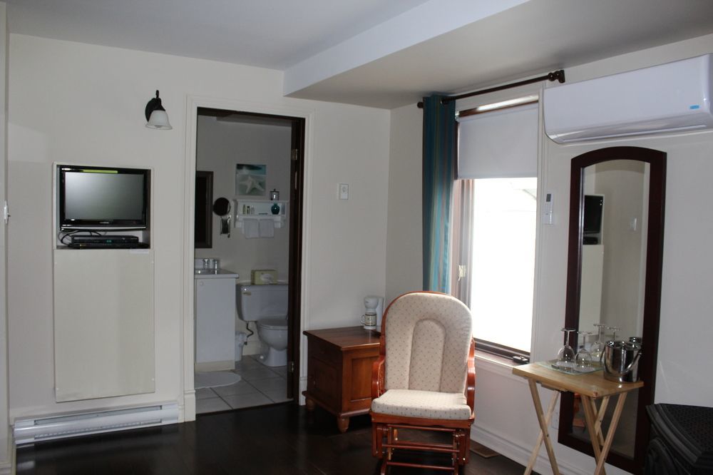 Auberge Nuits De St-Georges Bromont Zewnętrze zdjęcie