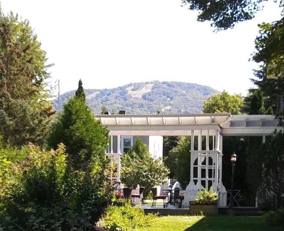 Auberge Nuits De St-Georges Bromont Zewnętrze zdjęcie