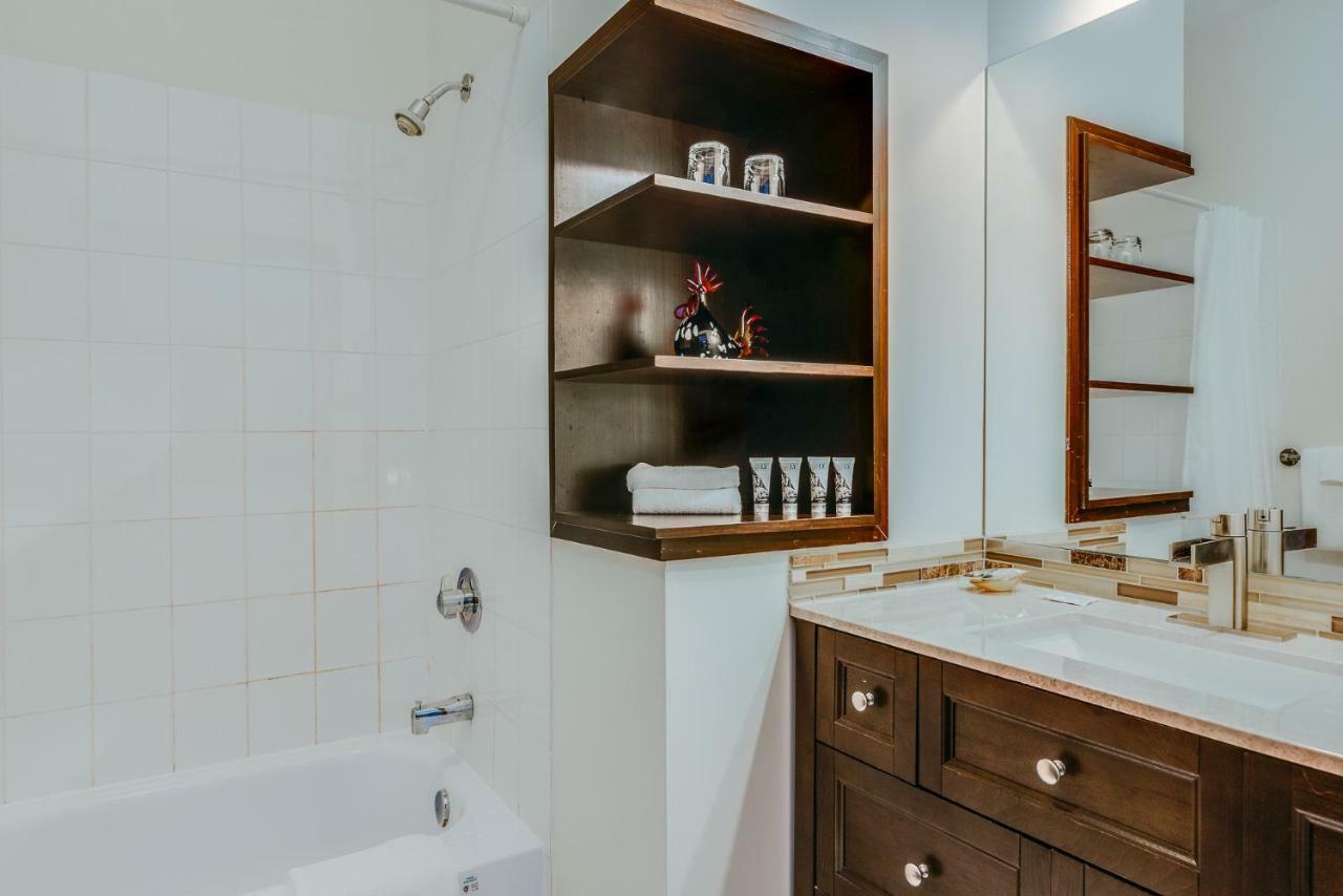 Auberge Nuits De St-Georges Bromont Zewnętrze zdjęcie